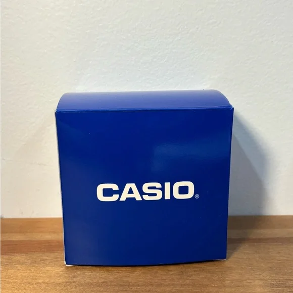 Gold Rectangular Casio - Picture 7 of 7